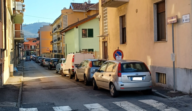 Ordinanza su via San Maurizio: al via il rifacimento dei marciapiedi